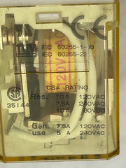 Lot Of 5 idec 53804-A1 RH4B- U AC 120V 50/60Hz NEW