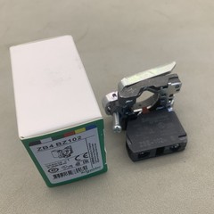 US New Schneider ZB4BZ102 Mounting Base & 1NC Contact Block ZBE-102