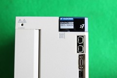 YASKAWA New Servopack SGD7S-180A20A 2KW 1PCS