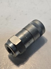 8 Quantity of Alemite 6304-B 1/8″ FNPT Hydraulic Couplers MS 24207-2 (8 Qty)