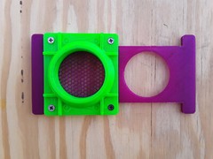 Bee Vacuum Gate for Beekeeping with Nail Lock