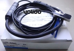 New In Box OMRON ZX-EV04T laser sensor