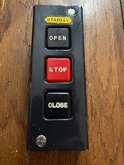 STANLEY AUTOMATIC OPENER 320-663 3 BUTTON STATION OPEN, STOP, CLOSE