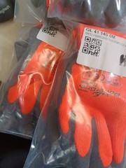 Lot Of 6 Pip PowerGrab Thermo Gloves 8/M GL41 140