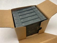 Siemens 6ES7 132-4BD02-0AA0 SIMATIC ET 200S Digital Output Module BOX OF 5