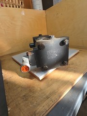 Parker 03.25 D2ANUS14 5.250 NJ2-PD-US-2.062 Pneumatic CYLINDER Trunion