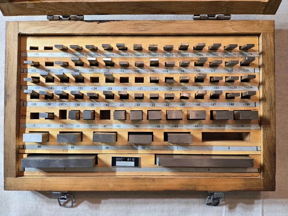 81 PCS GRADE B 20 C GAGE GAUGE BLOCK SET WOODEN BOX Incomplete