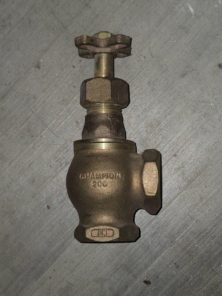 CHAMPION BRASS GLOBE VALVE W/Anti Siphon 3/4″ Female Thread New no Box