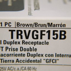 Cooper Brown Heavy Duty Tamper Resistant GFCI GFI Outlet NEMA 5-15R 15A TRVGF15B
