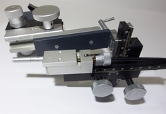 3 Axes XYZ + X Fine Micromanipulator with Tilt and Magnetic Base