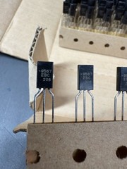 500pcs 2SC9567 EBC NPN Transistor TO-92 Through Hole TB50753P002 Lot