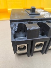 EATON CC3200 Type CC Molded Case Circuit Breaker, 240 VAC, 200 A, 10 kA Interrup