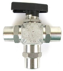 SSP FLOLOK, 357-3-316, 1/2″FNPT, 316 SST, 3-WAY BALL VALVE, NOS, SURPLUS
