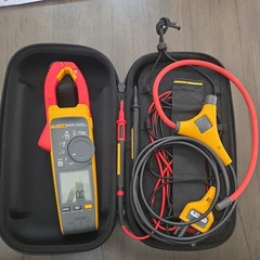Fluke 378 FC True RMS iFlex Clamp Meter CAT III 1000V w/ Leads Case Manuals