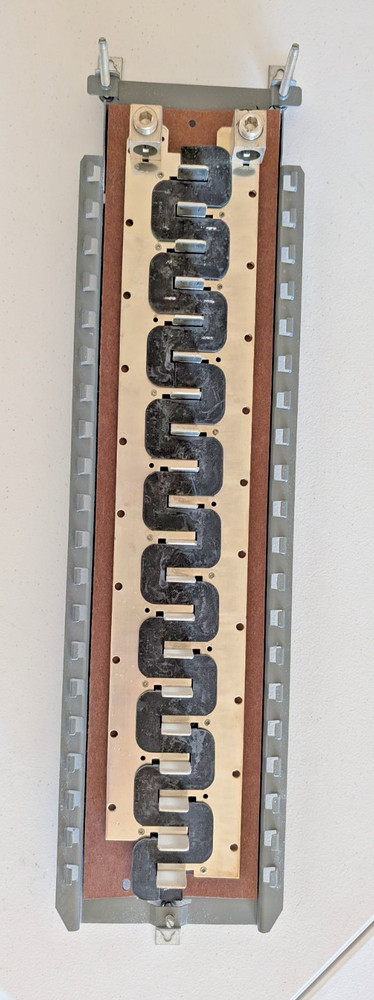 Challenger BUS BAR for 200amp SUBPANEL 20/40 Circuits With Mounting Hardware