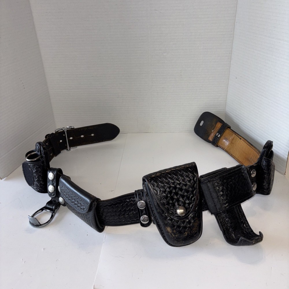 VTG Basketweave Leather Duty Belt w Cuffs Cuff Holder N Accessories 30-32 Inches
