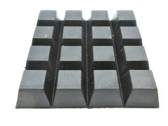 3/4″ Square Pyramid Peel & Stick Rubber Bumpers for Panels & Shop Fixtures