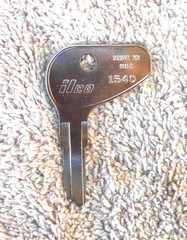 Kubota Tractor Key fits L G M Series Case Mahindra Mitsubishi H32412 35260-31852