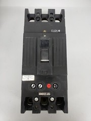 1- GENERAL ELECTRIC TFJ236200 200 AMP CIRCUIT BREAKER WITH 200 A TRIP~ USED