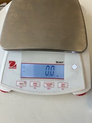 NEW OPEN BOX Ohaus Scout SPX621 Portable Precision Balance