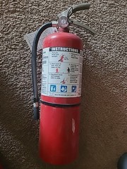 10 Lb ABC Fire Extinguisher – Professionally Refurbished/ (ready to operate)