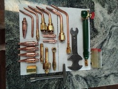 VICTOR Type 101 torch parts as pictured for one price. See description for detai