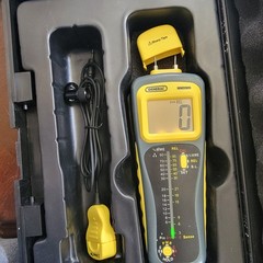 General MMD900 Pin/Pinless Deep Sensing Moisture Meter Yellow Gray W/Probe