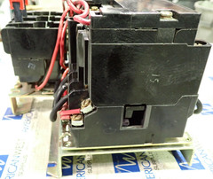 Square D 8736SAO16 Reversing Starter Size 00 2HP 600VAC 3 Phase 120V Coil S705