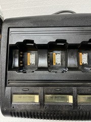Motorola- Impres WPLN4189AA – Six Slot Charger with Battery Display