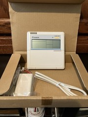 Daikin BRC944B2 Wall-Mounted Remote Controller – White See Picts In Excellent Co