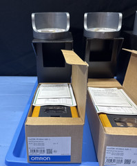 OMRON IRD E3K-R10K4-NR-1 LOT W / WEATHER COVER E3K ND REFLECTOR COVER NIB QTY 3