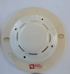 5 Silent Knight SD505-APS Smoke Detector & 1 SD505-AHS Heat with SD505-6AB Bases