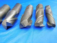 LOT OF 8 HSS SQUARE / CORNER RADIUS END MILLS CUTTING DIAMETERS 1″, 1 1/2, & 2″