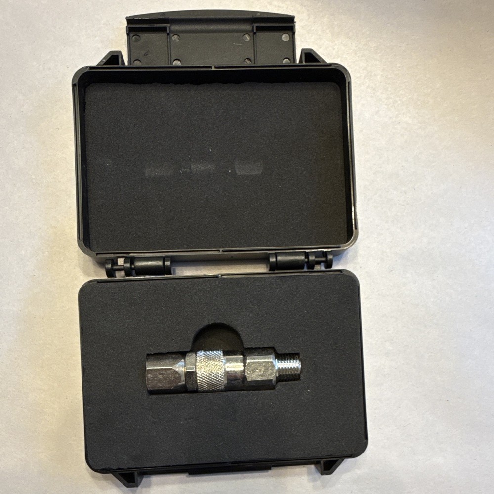 Stainless Steel Quick Coupler Socket Only 1/4″ FNPT x 1/4″ MNPT with case.