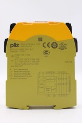 Pilz 751104 Compact High Performance Safety Relay