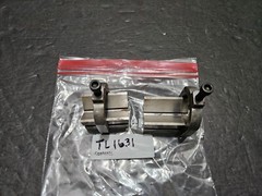 2 UNBRANDED V-BLOCKS W/CLAMPS 1 7/8″ L X 1 1/4″ W X 1 1/4″ H (TL1631)