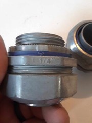 2 – 1 1/4″ NOS Thomas & Betts Straight Liquidtite Conduit Zinc Diecast Connector