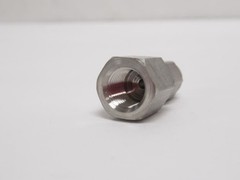 195086 New-No Box; MFG- SS-200-7-2 Tube Adaptor; SS-316; 1/8″ Tube x 1/8FNPT