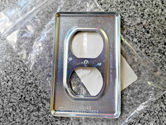 NEW DS23 CROUSE HINDS 1-Gang SHEET METAL STEEL SURFACE COVER DUPLEX RECEPTACLE