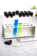 #00 Solid Rubber Stoppers Lab Tapered Plug Cork 1 Hole Fits 13/32″ to 19/32″ ID