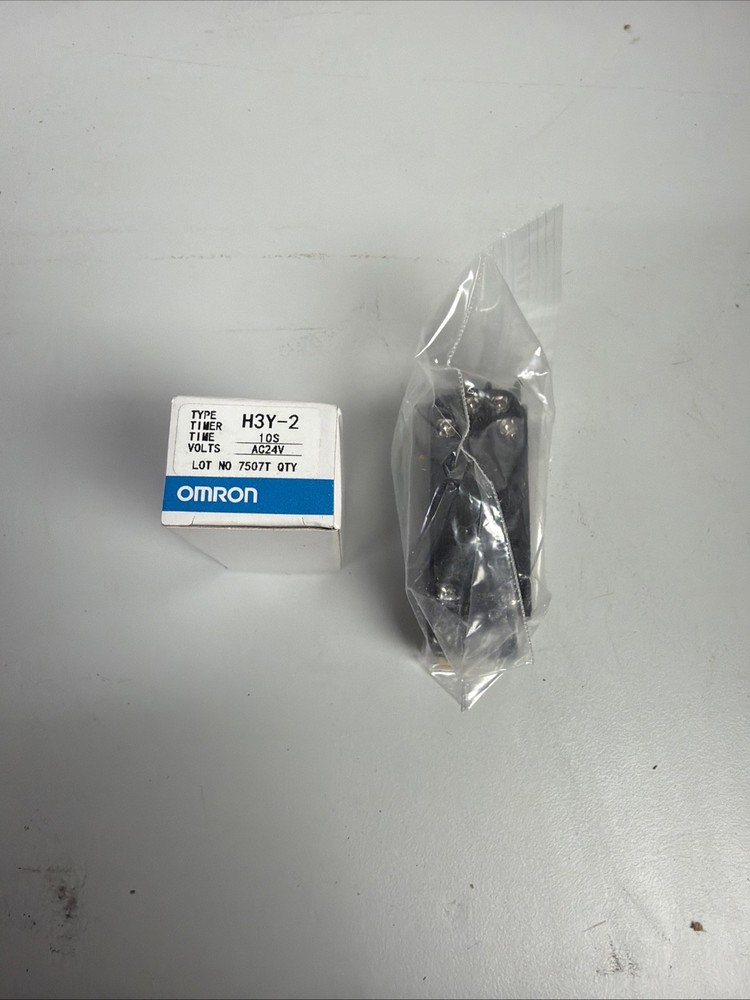 (NEW IN BOX) OMRON H3Y-2-C WITH NEW BASE 🇺🇸🇺🇸