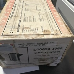 NEW IN BOX HONEYWELL L40069A 1060 LIMIT CONTROL