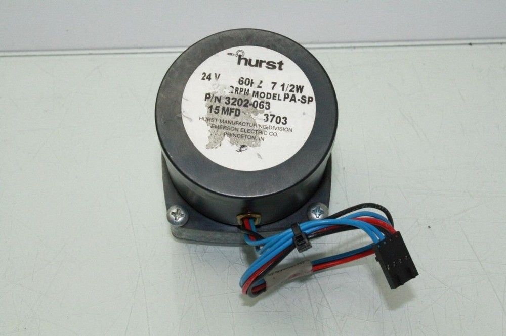 Hurst PA 3202-063 Synchronous AC Gear Motor 24VAC 7.5W 150:1 2 RPM 1/4 Shaft