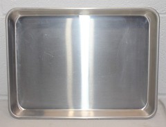 Professional Winco ALXP1013 1/4 Sheet 20 Gauge Aluminum Sheet Pan Baking Tray