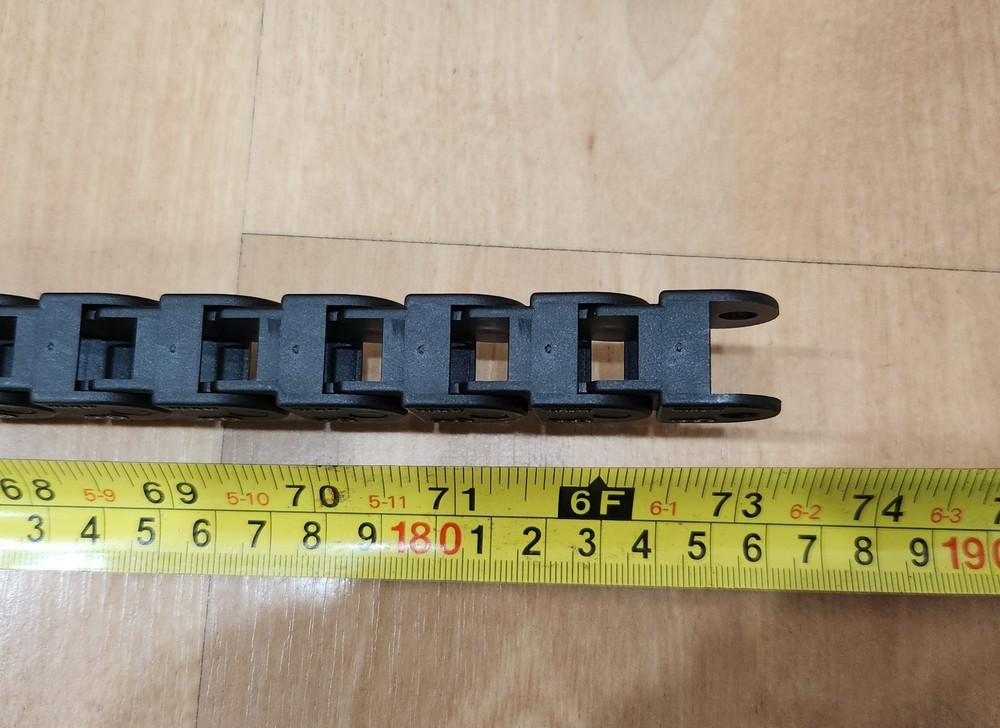 6 FEET Igus 55835K39 Cable Carrier Outersize 0.7″x0.76″ Innersize 0.4″x0.59″
