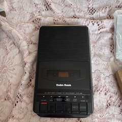 Radio Shack CTR-66 Cassette Recorder 14-1151 Handheld Automatic Stop Ear Aux Mic