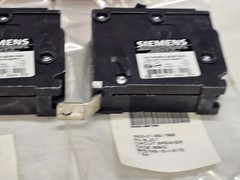 2 Siemens Panel Circuit Breaker 20A Amp 120/240V 1 Pole Bolt On B120 Type BL