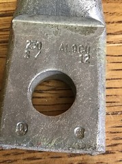 Burndy S/12 . 250 MCM Copper / Aluminum Compression Lug With 1 , 1/2”Hole
