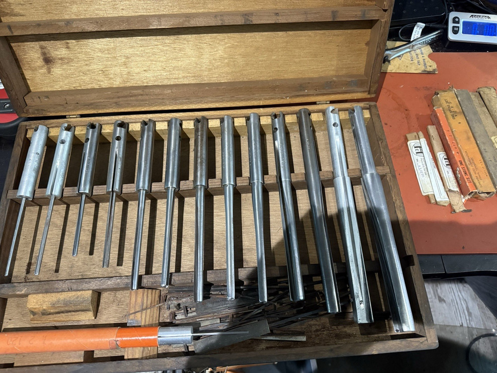 Superior Hone Corporation – 13 Piece Honing Set PLUS ONE