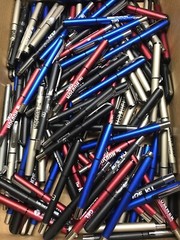 Bulk Lot of 100 Capped Ink Gel Pens – Misprint Plastic Pens